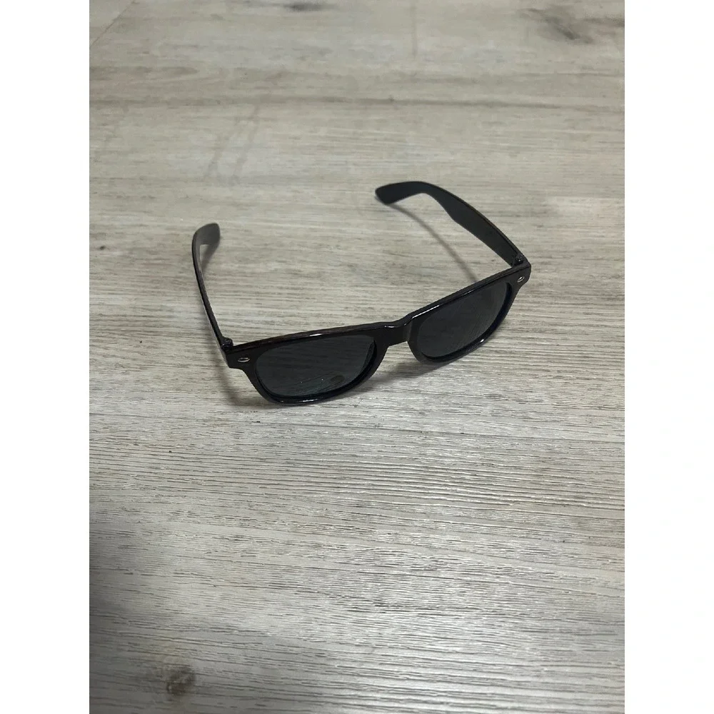 Berkshire Roots Cannabis Dispensary Sunglasses Brown‎ Massachusetts Collectible